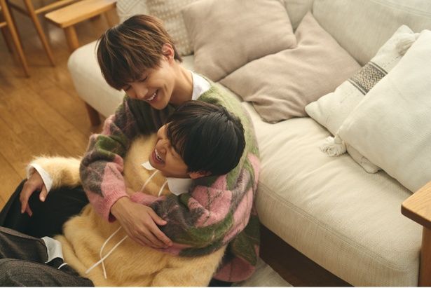 『「修学旅行で仲良くないグループに入りました」ドラマ公式ビジュアルブック』 撮り下ろしカット （C）KADOKAWA／写真：Kaoru Yasuba