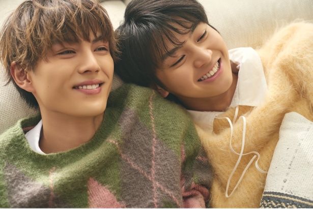 『「修学旅行で仲良くないグループに入りました」ドラマ公式ビジュアルブック』 撮り下ろしカット （C）KADOKAWA／写真：Kaoru Yasuba