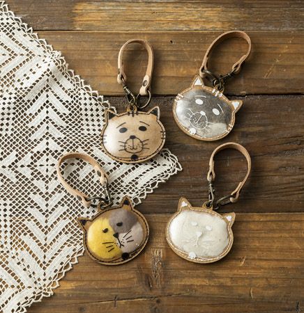 【東京都台東区】浅草革小物「Kanmi.」大切な存在の気配を感じられる「ねこモフ バッグチャーム」登場