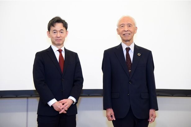 東北大学スマート・エイジング学際重点研究センターの瀧靖之教授(左)と、東洋ライス・代表取締役社長の雜賀慶二さん(右) 撮影：ソムタム田井