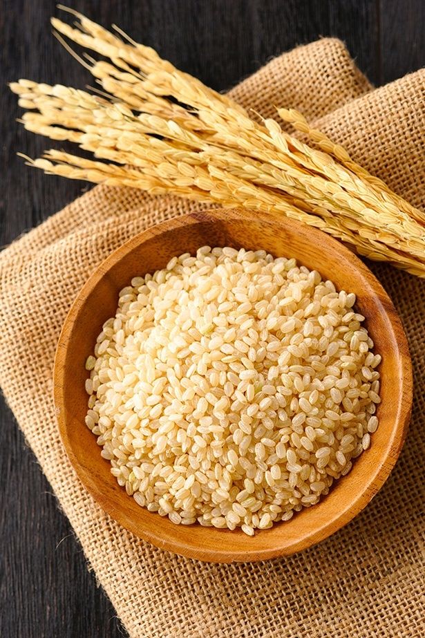 ロウ層を取り除いた玄米(※画像はイメージ) (C) K321／PIXTA