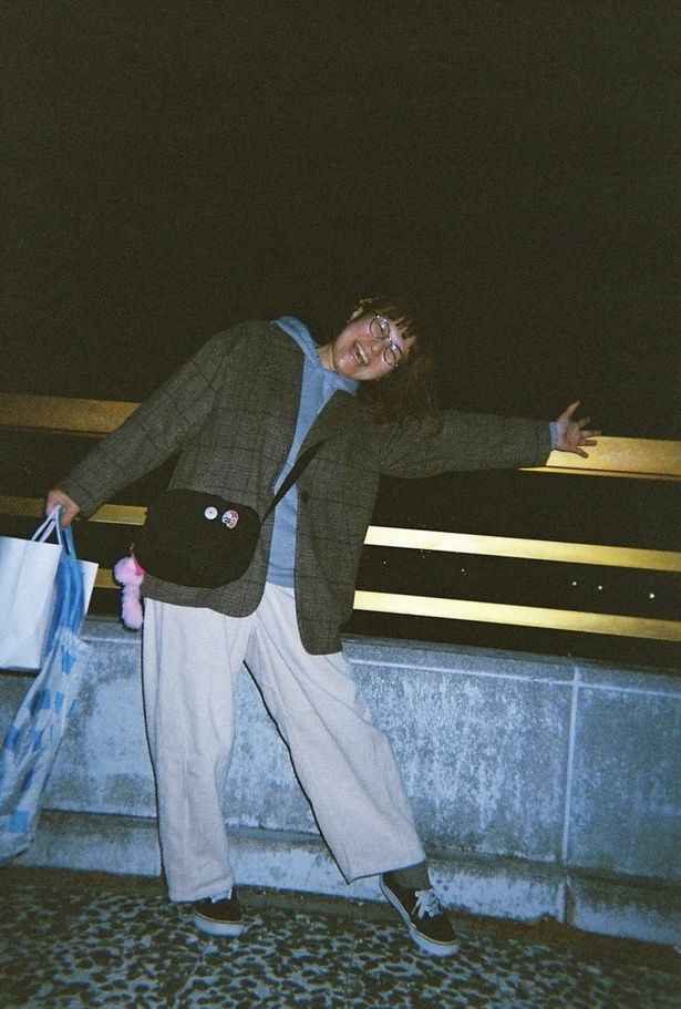 夜の撮影でフラッシュをたいて撮ったのだけはっきりくっきり ▶エモい写真撮れた？ paramegu