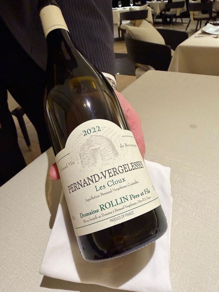 ブルゴーニュ・ペルナン村の「ドメーヌ・ロラン・ペール・エ・フィス」のシャルドネはバランスが最高。