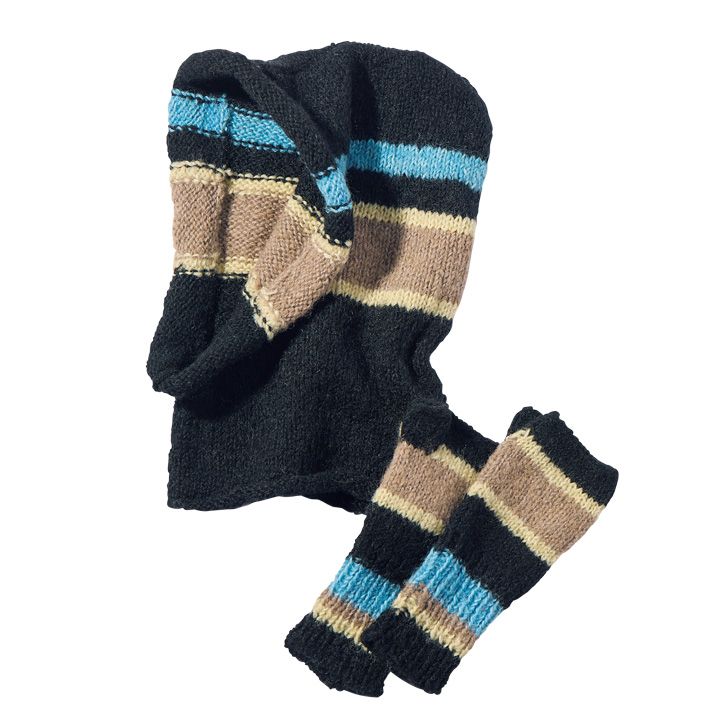 プラスするだけであったかくおしゃれになるニット小物たち