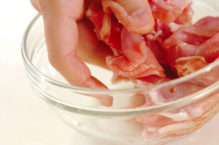 中華の定番！基本の野菜たっぷり八宝菜の下準備1