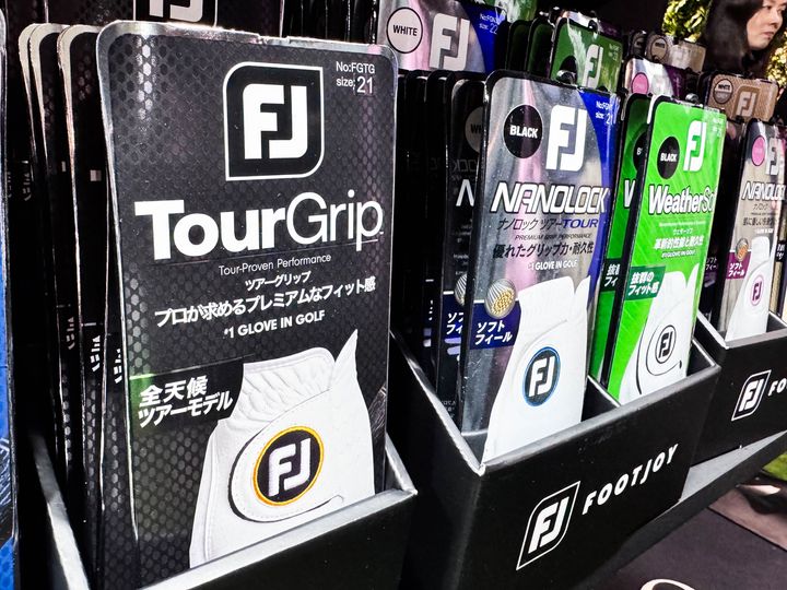 「軽いのに、めちゃくちゃ食いつく」FootJoyから進化した新PRO/SLが登場！