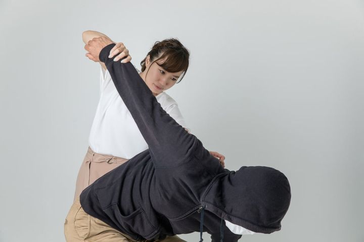 自宅に侵入した強盗と格闘し、けがを負わせたら犯罪に？（画像はイメージ）