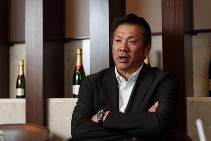 ドラフト2位で中日ドラゴンズから指名された山﨑武司は、プロ入団後すぐに星野からアメリカ留学を命じられた