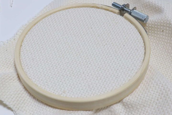 セリア 竹製刺しゅう枠 使い方 張り方