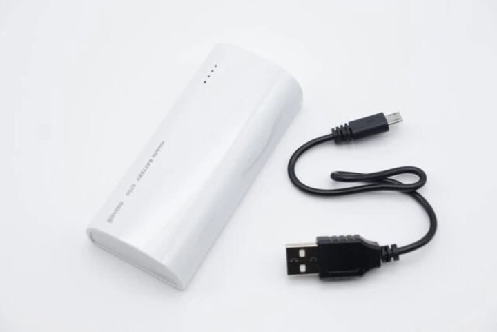 ダイソー モバイル充電バッテリー