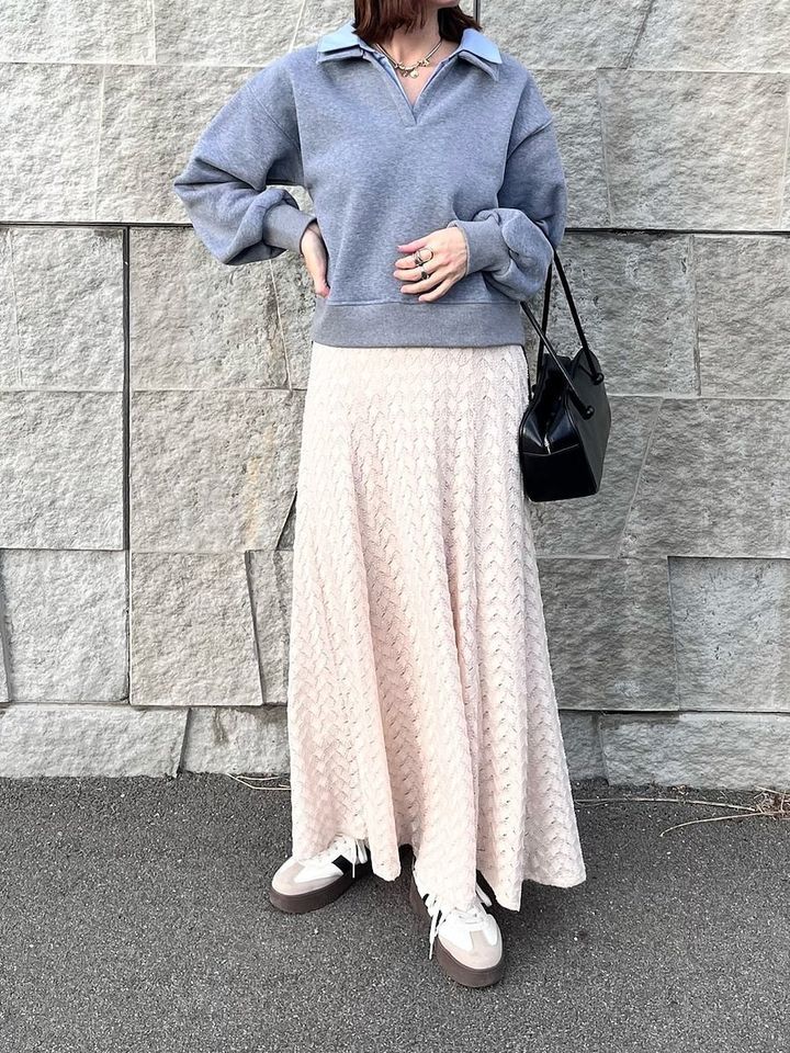 グレースウェットとスカートのコーデ1