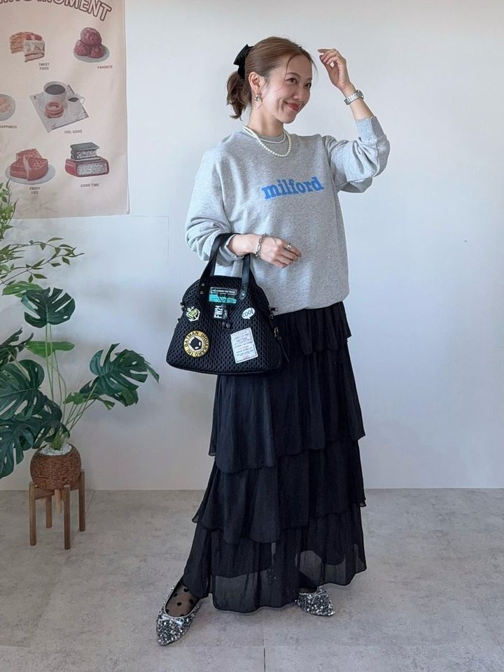 グレースウェットとスカートのコーデ2