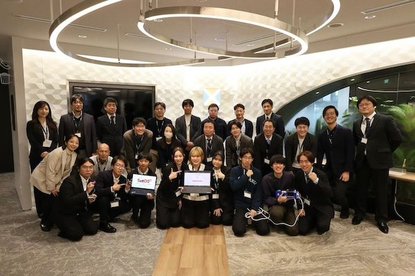 沖縄、豊田、長岡の3つの高専から集まった学生と「みちびき災危通報ハッカソン」を実施