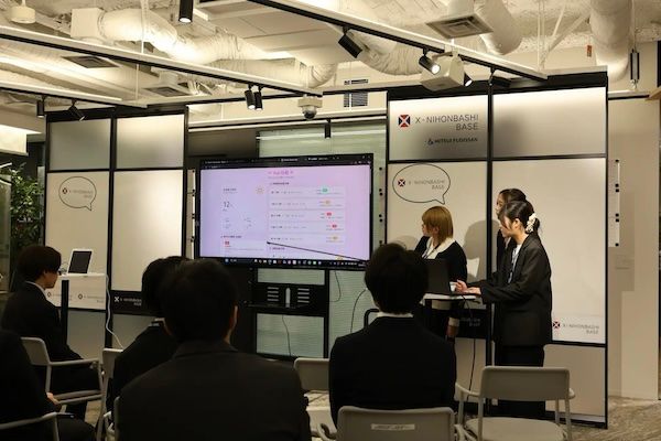 沖縄、豊田、長岡の3つの高専から集まった学生と「みちびき災危通報ハッカソン」を実施