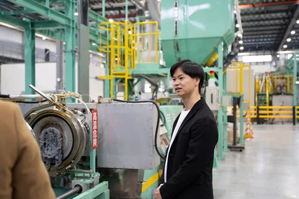 【熊本県宇城市】DOWAエコシステムがバドミントン教室を開催！渡辺勇大選手と嘉村健士コーチが登場