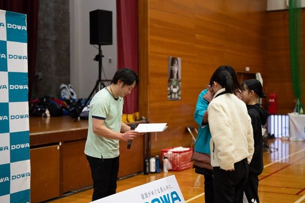 【熊本県宇城市】DOWAエコシステムがバドミントン教室を開催！渡辺勇大選手と嘉村健士コーチが登場