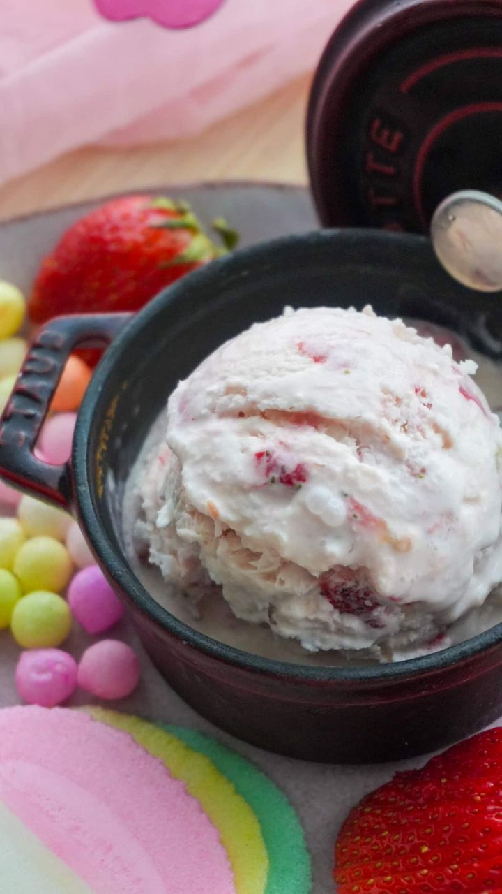 濃厚いちごアイス