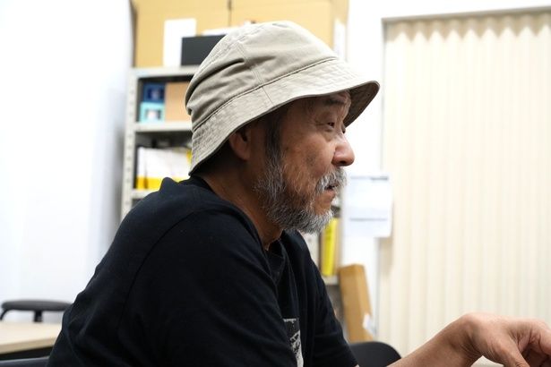 自作と絡めて日本人の行動を分析する押井監督