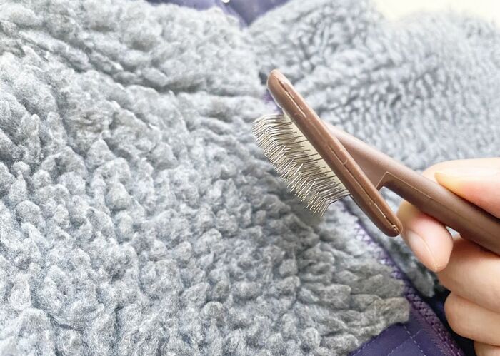 ゴワゴワになった『ボアアウター』を復活させる裏ワザ。まさかの100均グッズがお役立ち♡