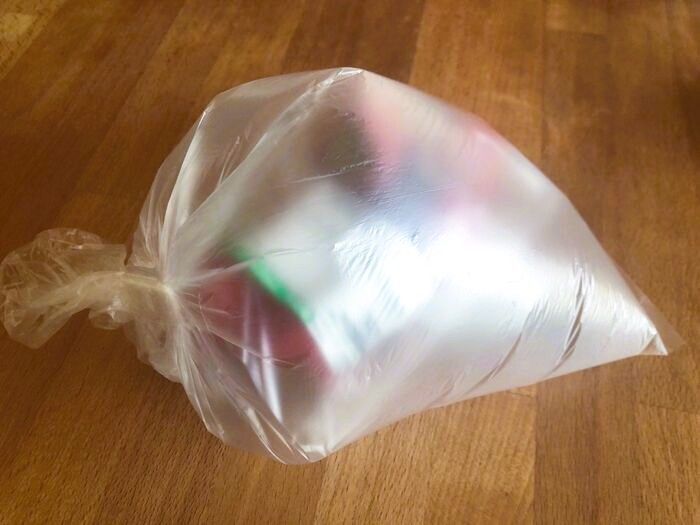 スーパーの店員さんのスゴ技！「いちご」を傷つけずに持ち帰る方法。もう失敗しません♪