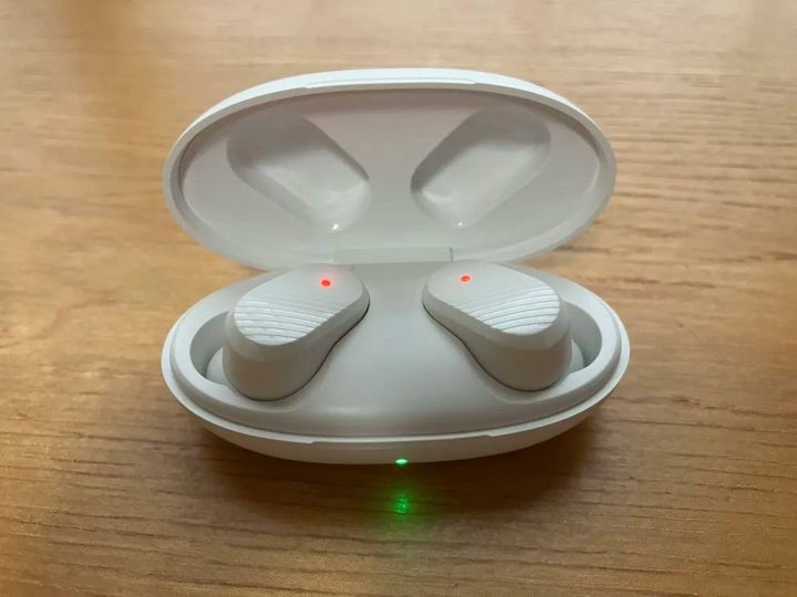 DAISO(ダイソー)：完全ワイヤレスイヤホン(TWS002)