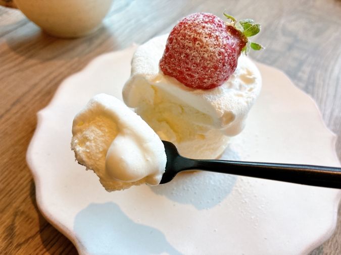 CAfe010 いちごのレアチーズケーキ