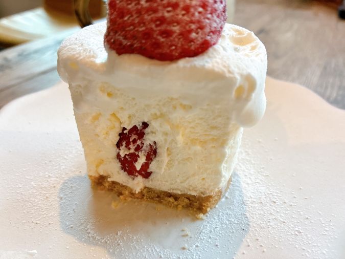 CAfe010 いちごのレアチーズケーキ