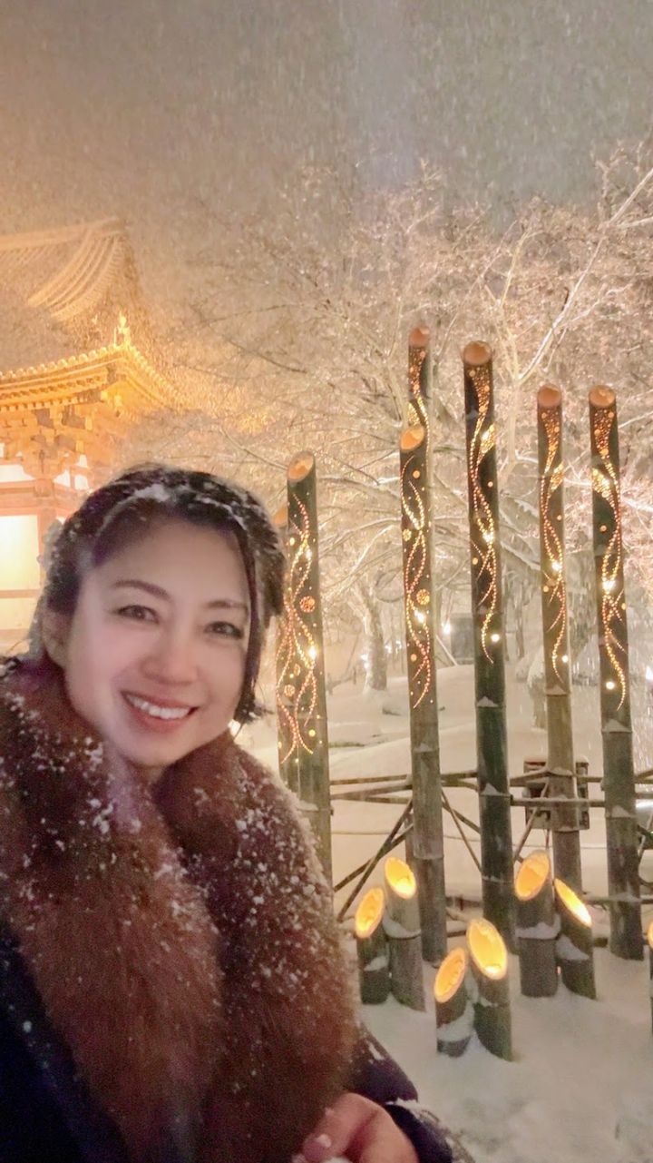 エントランスの竹あかり。この夜の京都は氷点下。