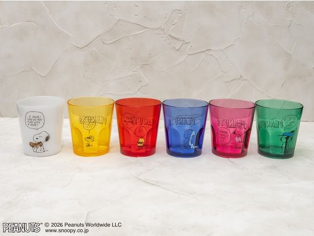 「アクリルコップ」(858円)