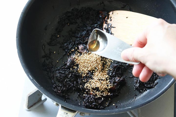 梅ひじきふりかけ