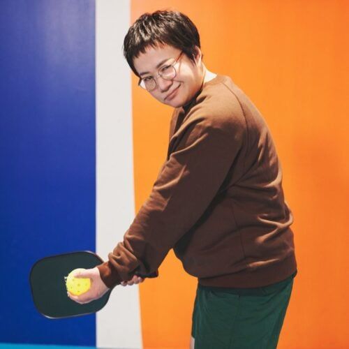 近藤春菜が最新スポーツ“ピックルボール”に挑戦！お洒落ウェア＆専用シューズで目指すは“脱・運動不足”