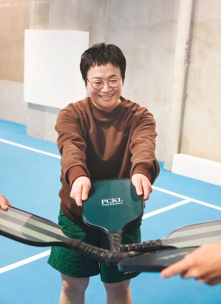 近藤春菜さんが最新スポーツ“ピックルボール”に挑戦 