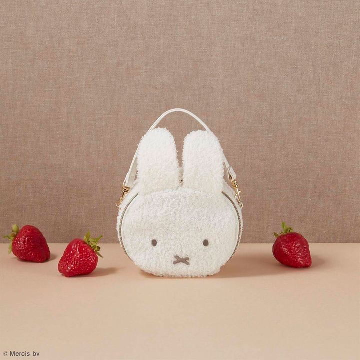 miffy いちごチャームの2WAYポーチ＆ショルダーバッグ BOOK