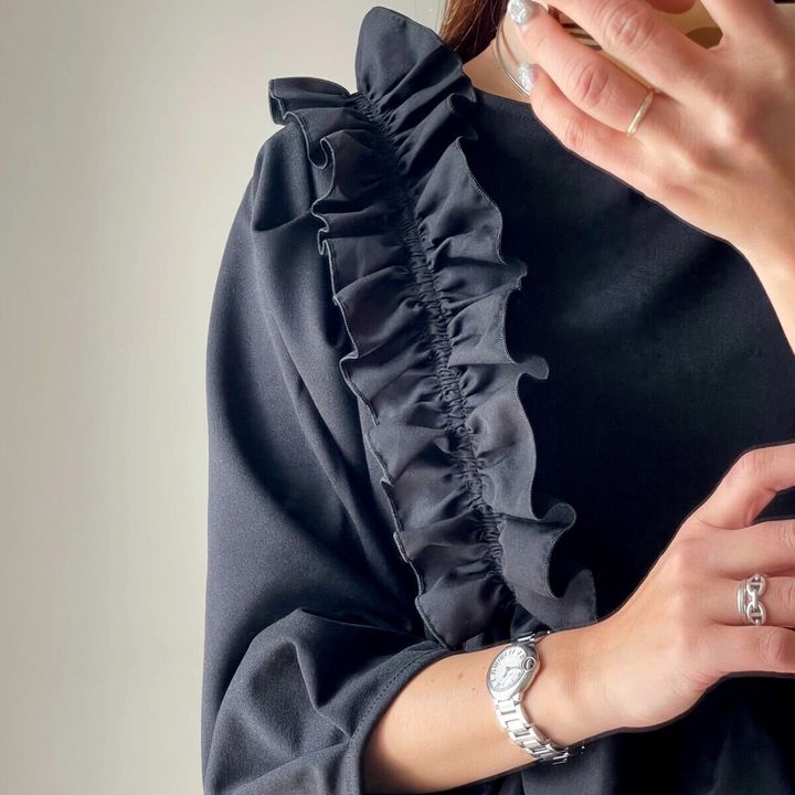 しまむらフリルトップス 肩フリル部分