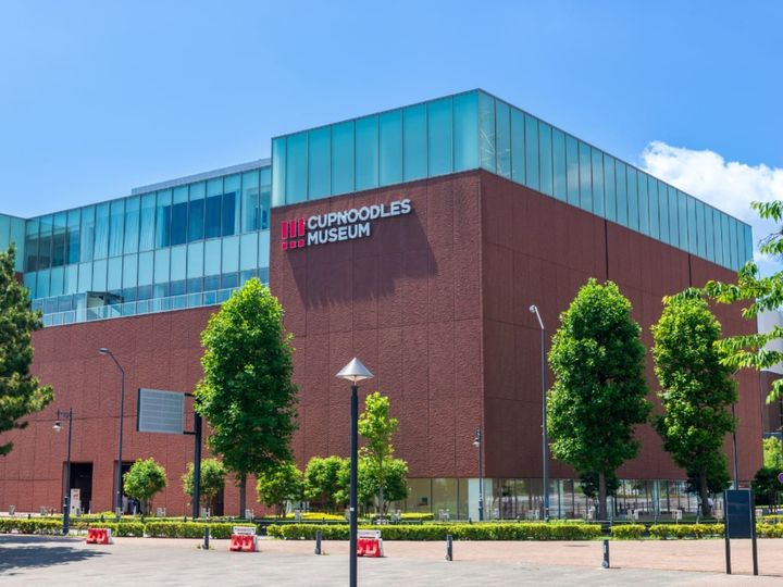 All About ニュース編集部が全国250人を対象に実施した「観光スポットに関するアンケート」の調査結果から、好き・行ってみたい「みなとみらいの観光スポット」ランキングを発表！ 2位「カップヌードルミュージアム横浜」を抑えた1位は？