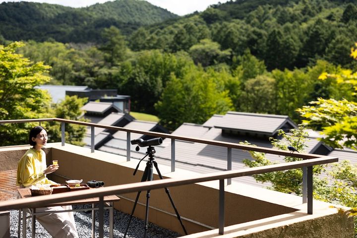 鳥のさえずりを聞きながら味わう朝食