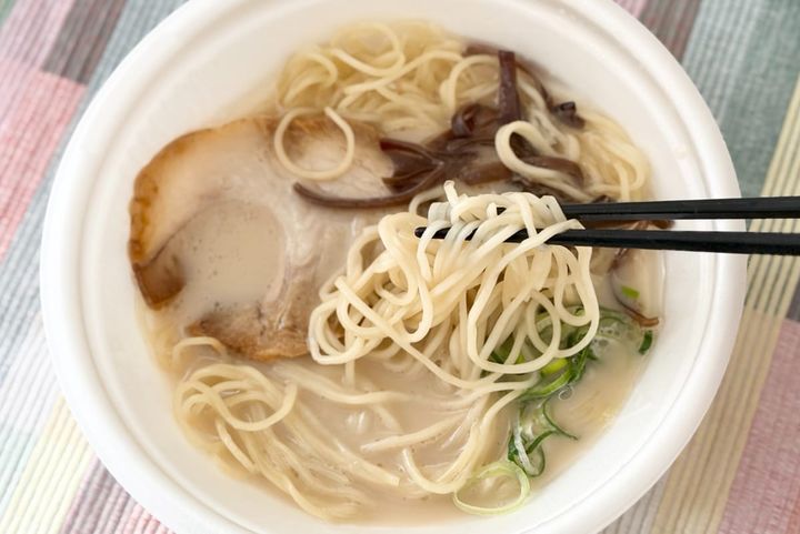 まろやかスープがたまらん【ファミマ】5週連続売り上げ1位の商品が復活