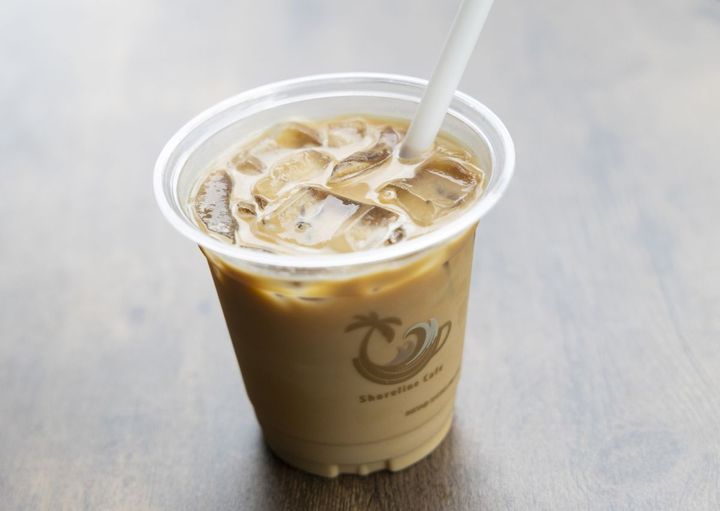 「スモール・アイスバニララテ」（$7）