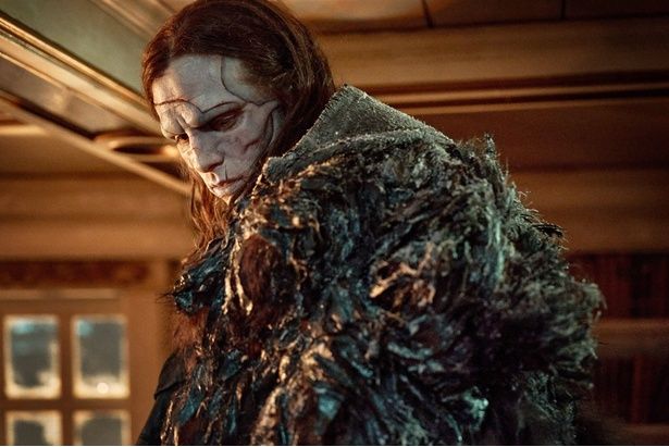 【写真を見る】美しい面影はどこに!?ジェイコブ・エロルディが“怪物”役を怪演した『フランケンシュタイン』 [c]Everett Collection/AFLO