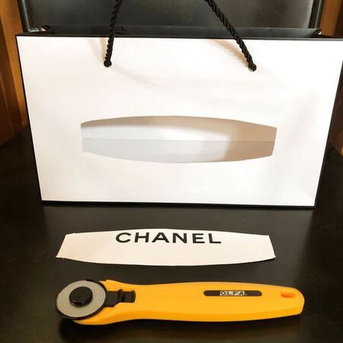 捨てるに捨てられない『紙袋』を素敵に変身させる方法。じっと見ていたら…ひらめいた！！