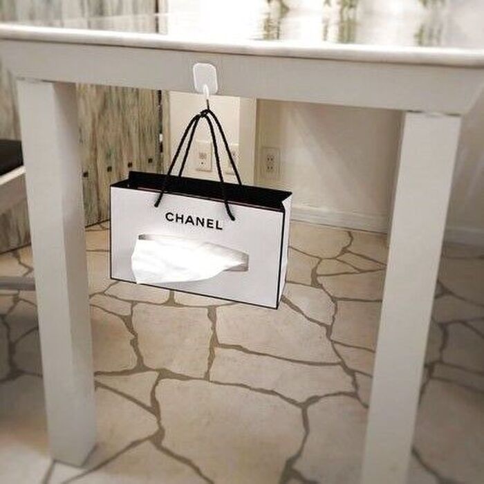 捨てるに捨てられない『紙袋』を素敵に変身させる方法。じっと見ていたら…ひらめいた！！