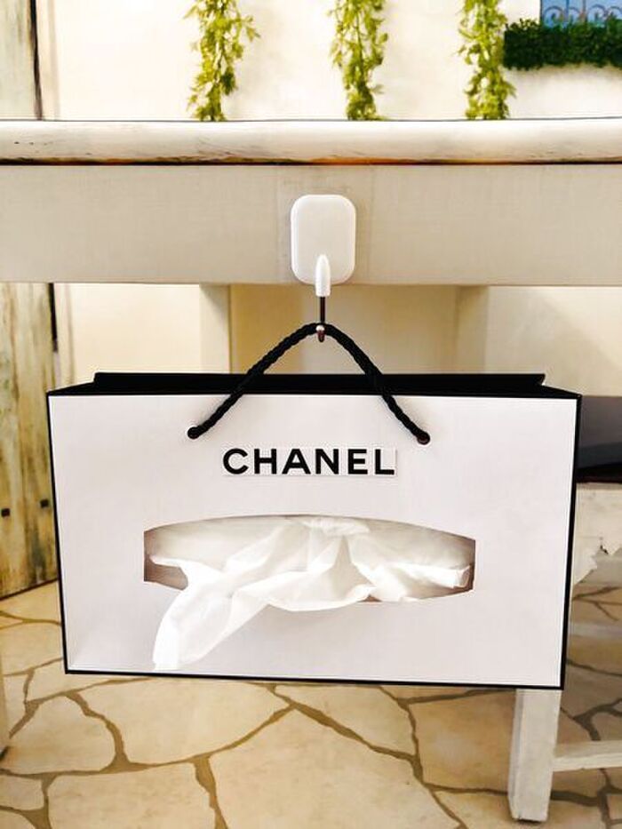 捨てるに捨てられない『紙袋』を素敵に変身させる方法。じっと見ていたら…ひらめいた！！