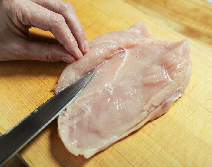 【笠原将弘さん】1枚150円の鶏むねで作る「バターを効かせた照り焼きチキン」の作り方。作り置いても美味しく食べられます♪