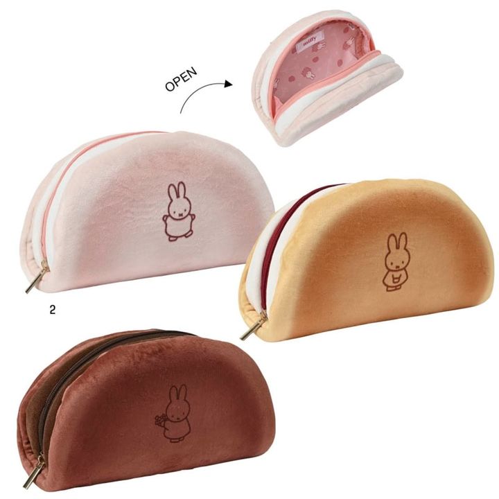 2.まるでクリームサンドのようなふわふわな生地がたまらない。クリームサンドポーチ［H10×W18×D7］ 各¥2,970（クツワ／BSS）