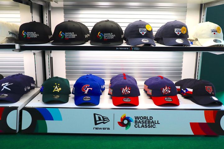 画像: Pool Cの出場チームやアメリカチームのキャップも展開