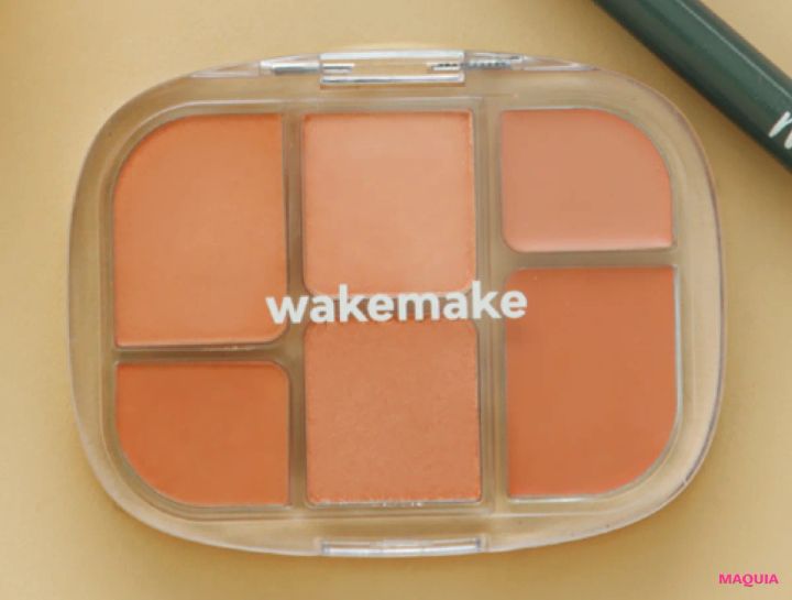 美容家 神崎恵さんのおすすめプチプラコスメ ウェイクメイク ソフトシアーマルチパレット 01