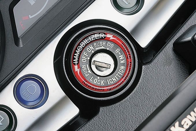 ［走行中にトラブル発生！］鍵の紛失はキーの種類で対処法が違ってくる