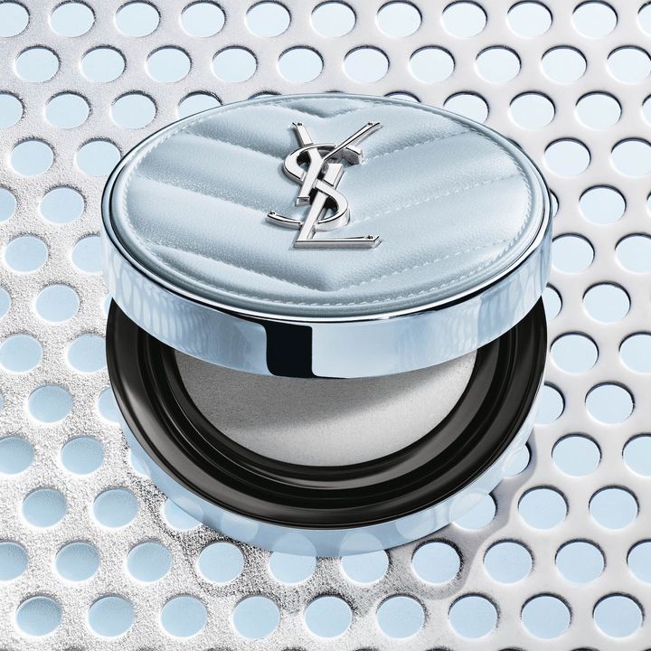 オールアワーズ ブラークッション ￥10,890（3月4日より公式オンライン ブティック、表参道フラッグシップ ブティック先行、3月13日より全国限定発売）