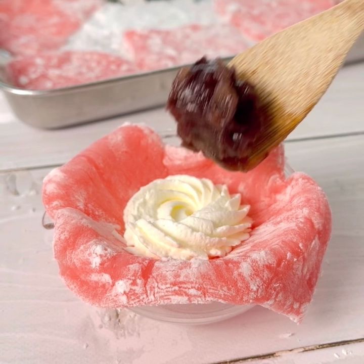 いちごクリーム大福