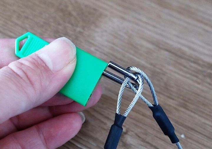 ダイソーのワイヤーロープ（1.5mm×2m）の使用例